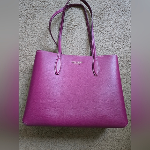 kate spade Handbags - Kate Spade Saffiano Leather Tote Bag
